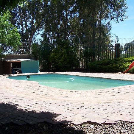 Gables Inn Colesberg Bagian luar foto